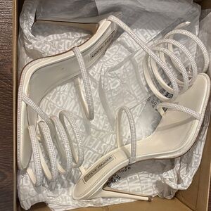 Steve Madden Tan Box